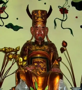 Đức Ông là một vị Cụ Sĩ được Phật giáo tôn vinh, thường được thờ ở bên phải Bái Đường