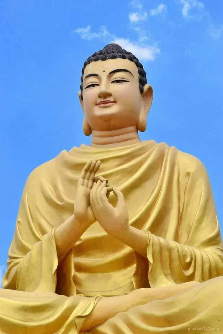 Đức Phật chỉ dạy Angulimala về từ bi trong cảnh trang nghiêm, tia sáng chiếu xuống