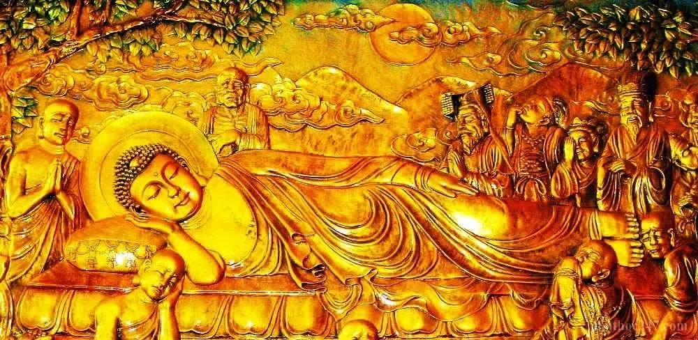 Hình ảnh hoa tơ trắng rơi lên thân Đức Phật trong giây phút nhập Niết Bàn thiêng liêng