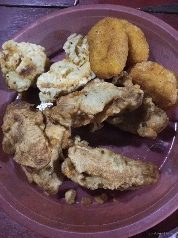 Hình ảnh tâm linh: Những lá cây xanh tươi tượng trưng cho sự phát triển tâm linh