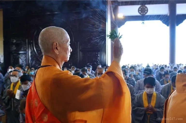 Kinh Pháp Hoa - Kinh điển nêu cao vai trò của quần chúng tu Phật