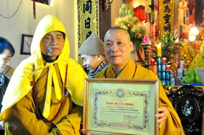 Lễ tấn phong hòa thượng là buổi lễ trọng thể công nhân những vị tu sĩ nổi bật