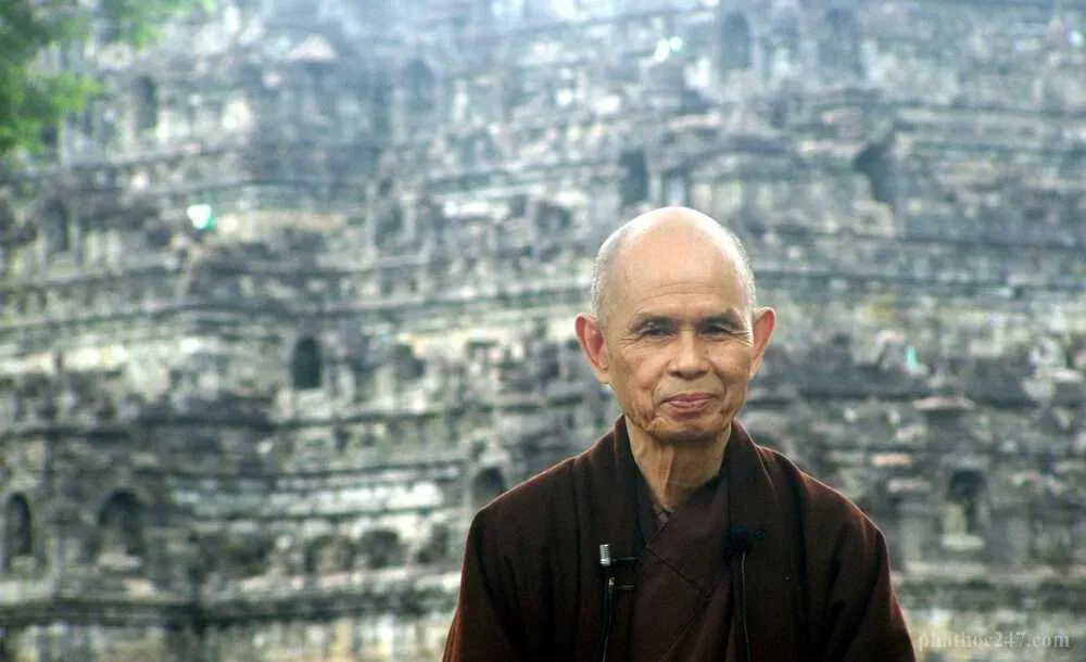 Một lễ tết truyền thống tại gia đình Phật tử, thể hiện sự gắn kết giữa đạo Phật và truyền thống văn hóa