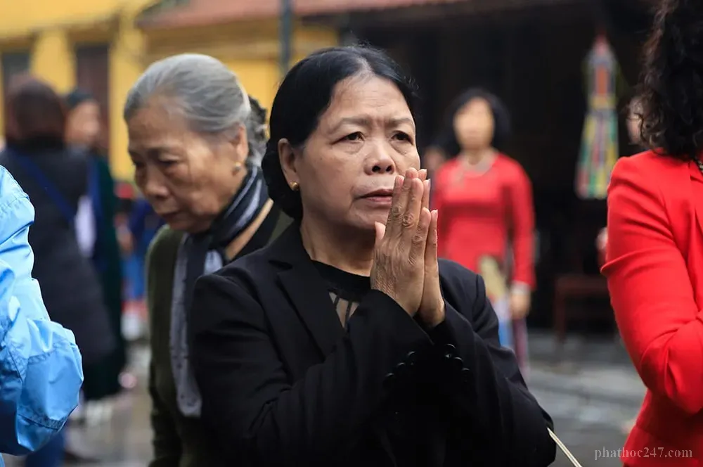 Năm giới giúp phật tử tại gia xây dựng nền tảng đạo đức vững chắc trong cuộc sống