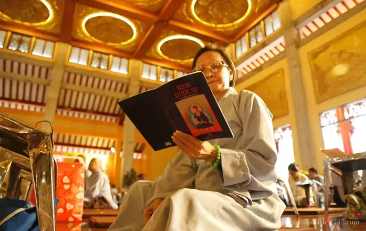 Năm tưởng hiện giáo dục về sự vô thường và thay đổi liên tục