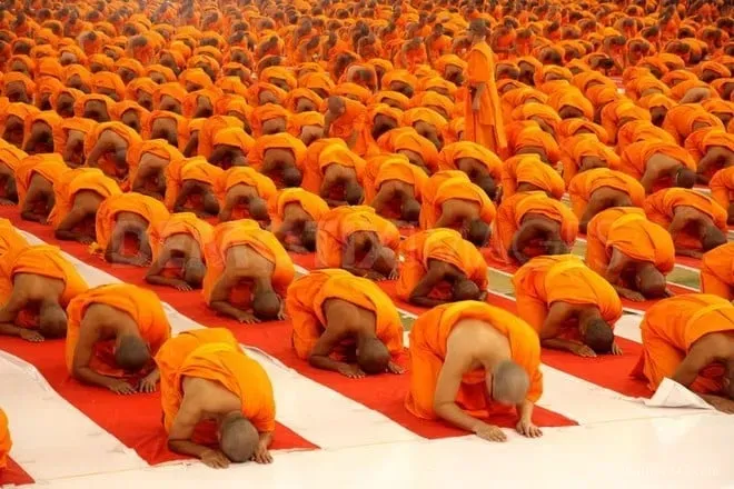 Người tu hành quán chiếu sâu về bản tâm trong thiền định