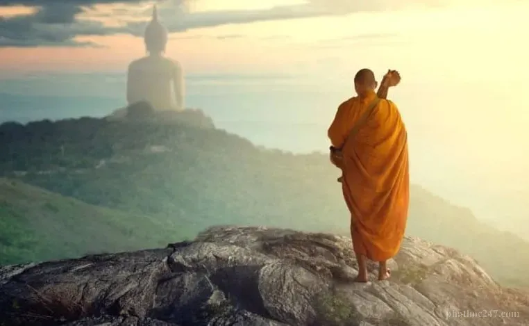 Phật tử niệm Phật tại gia để kết hợp lý thuyết và thực hành tu tập