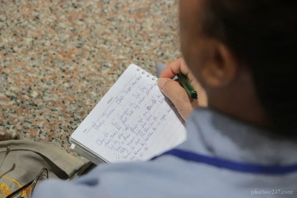 Siêng năng tu hành và làm việc là cách chúng ta vun bồi phước đức hàng ngày