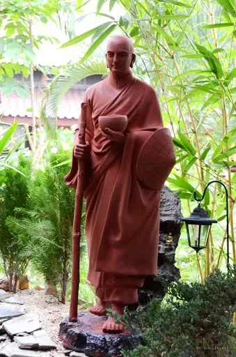 Tâm của chúng sinh lẫn lộn trong các phân biệt, Thiền Tông dạy hướng trở về bản tính