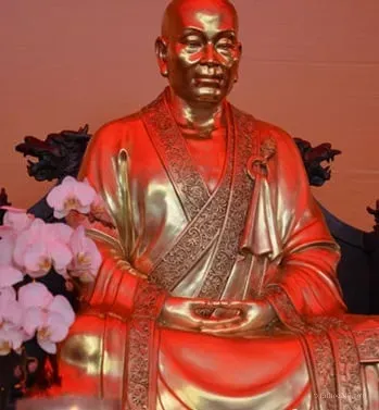 Tranh vẽ Ngài Huệ Nang thời Đường, thể hiện đặc điểm người Việt Nam